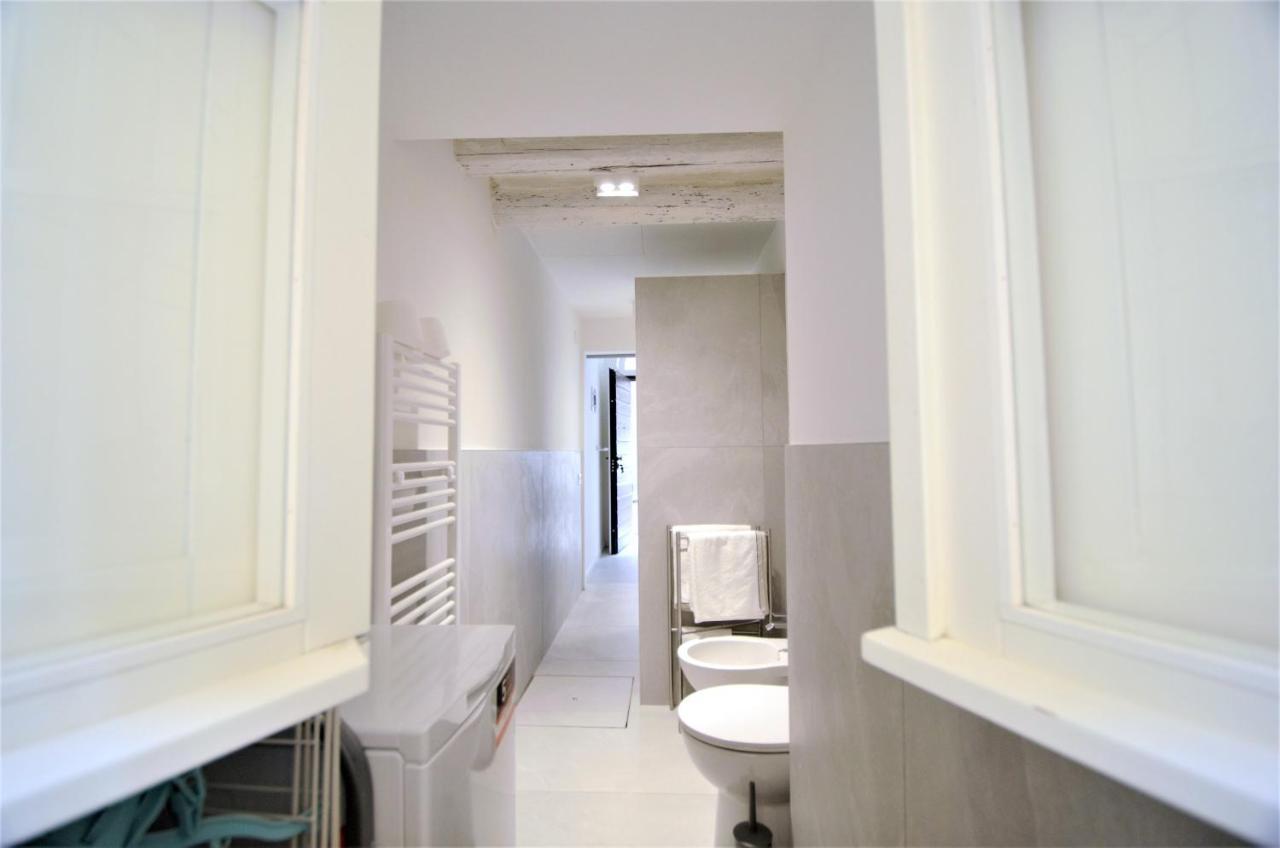 Eleganza Del Riccio Apartment ปาร์มา ภายนอก รูปภาพ
